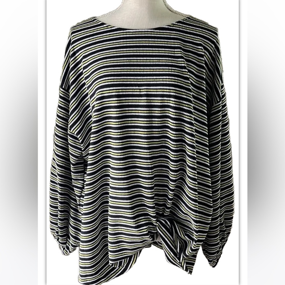 NWT Ruby Rd Striped 3/4 Bell Sleeve Striped Top with Boat Neck. Twist at hem.